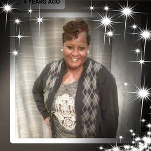 Meet your Posher, Valarie